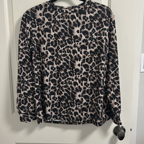 SHEIN long sleeve - Picture 1 of 6